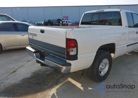 2001 Dodge Ram 1500 из США, поврежденный, VIN 3B7HC13Z91M266545